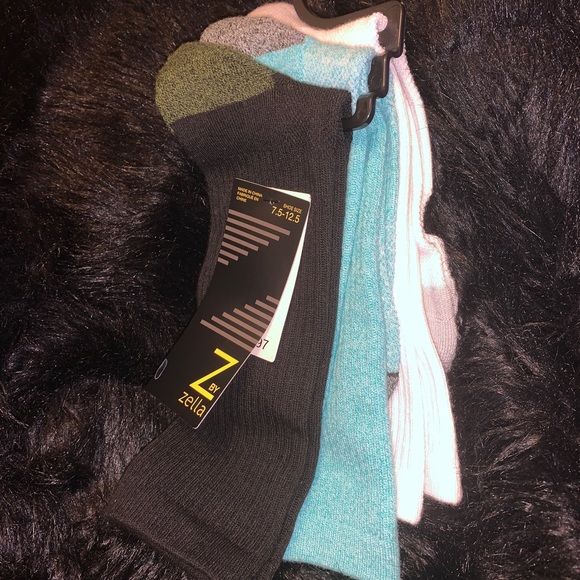 Z By Zella Move Crew Socks In Green Scarab-Teal Multi - Picture 3 of 4